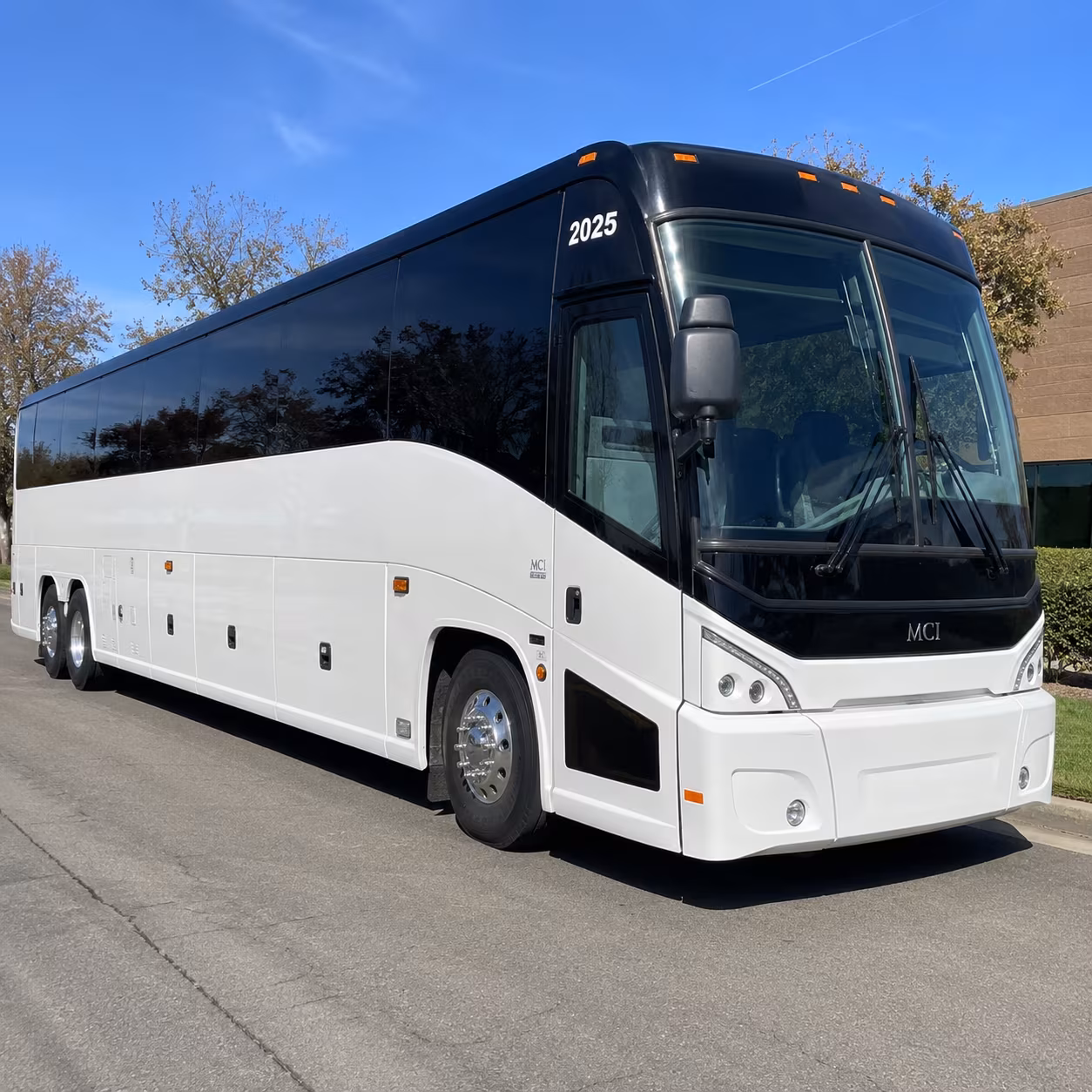 compare prom bus sizes and styles to find the perfect fit for your group